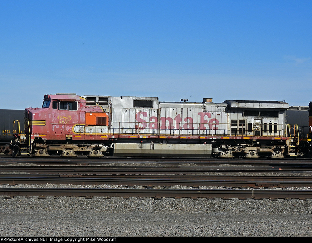 BNSF 685